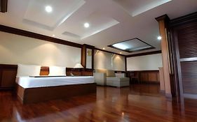 Alameda Suites Hotel